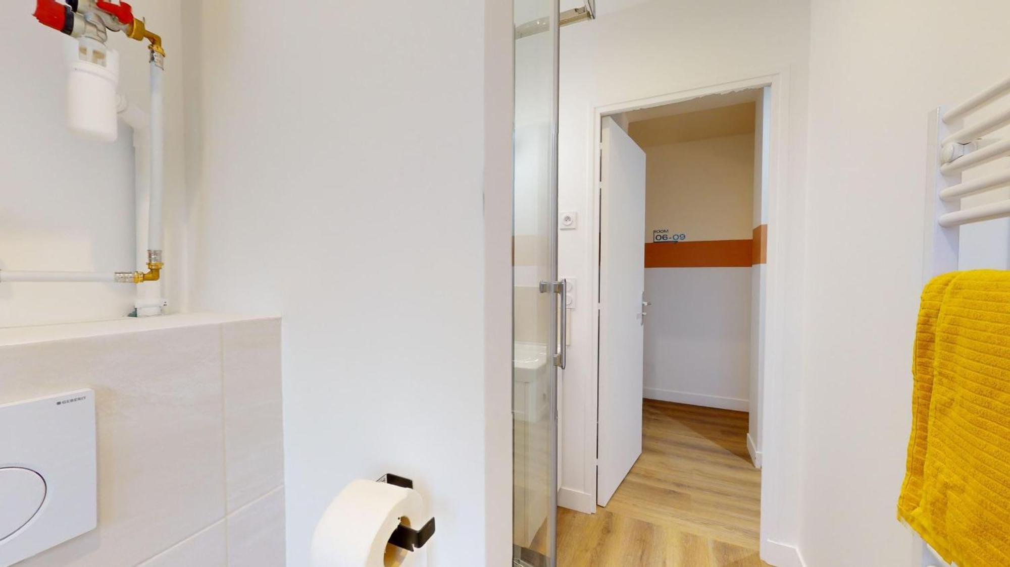 Magnificent Near The Canal Saint-martin Appartement Parijs